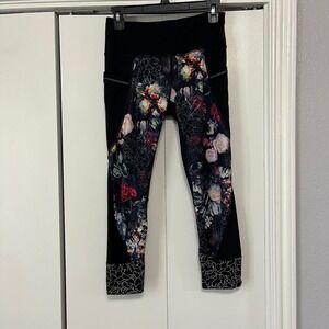 Athleta Floral Print Crop Leggings Black Activewear Athletic Womens Small